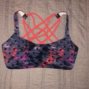 Lululemon sports bra